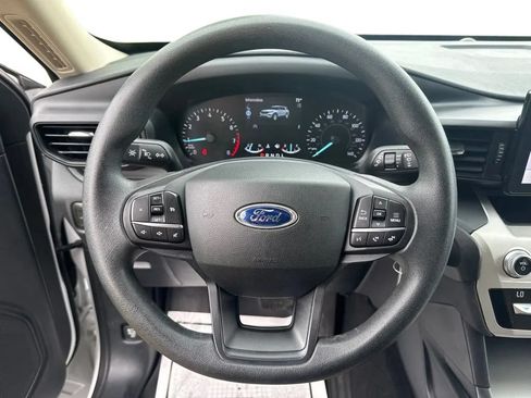 Used 2021 Ford Explorer 4WD w/ Class III Trailer Tow Package image 15