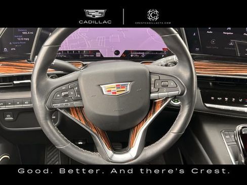 Used 2024 Cadillac Escalade Luxury AWD/4WD image 11
