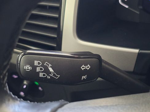 Used 2020 Volkswagen Atlas Cross Sport SEL image 43