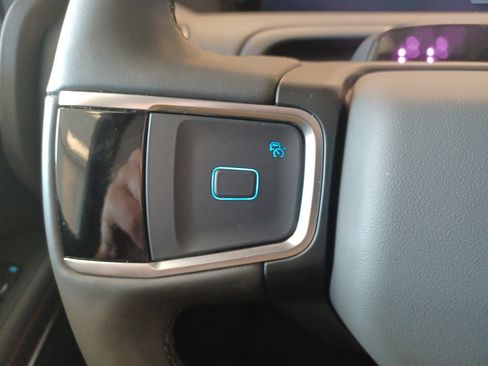 New 2025 Ford Expedition Active image 24