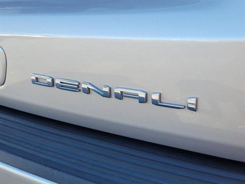 Used 2021 GMC Yukon Denali w/ Denali Ultimate Package image 11