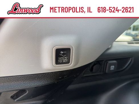 Used 2023 Jeep Grand Cherokee Laredo w/ Luxury Tech Group I AWD/4WD image 11
