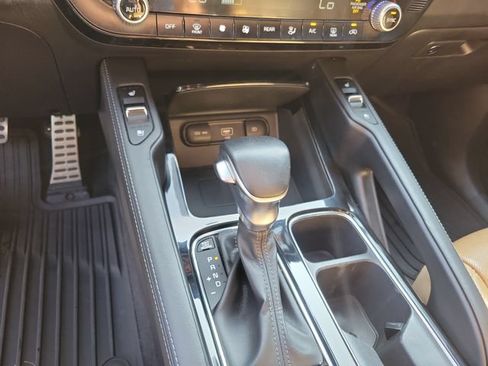 Used 2022 Kia Telluride SX w/ Towing Package FWD image 34