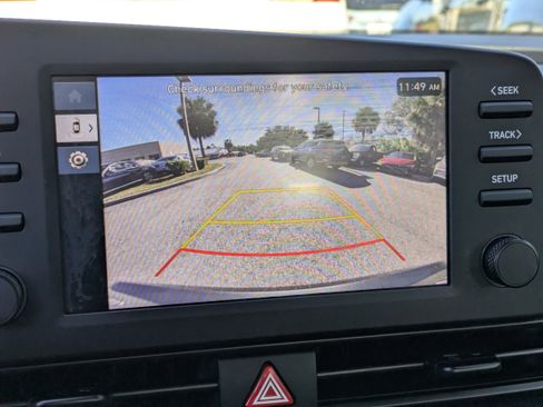 Used 2025 Hyundai Elantra Sport image 29