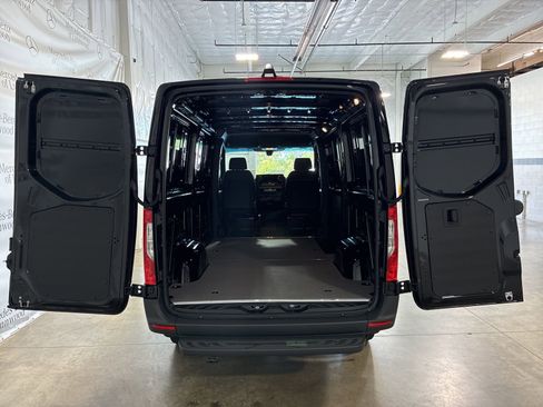 New 2025 Mercedes-Benz Sprinter 2500 image 9