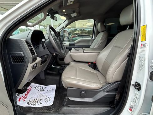 Used 2022 Ford F350 XL w/ Power Equipment Group image 11