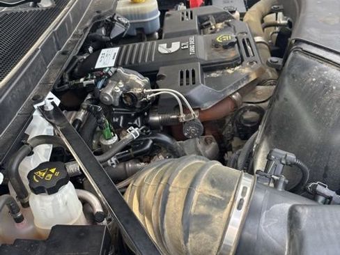 Used 2024 RAM 2500 Tradesman w/ Chrome Appearance Group image 5