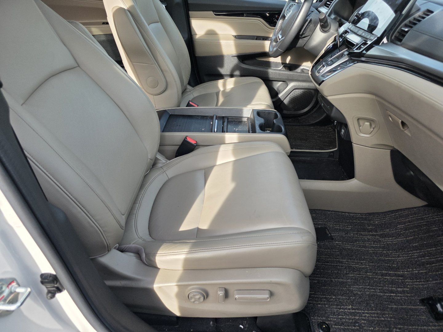 Used 2023 Honda Odyssey Touring image 15