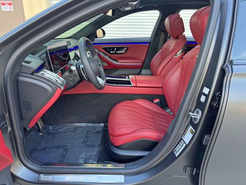 Used 2025 Mercedes-Benz S 63 AMG S image 17