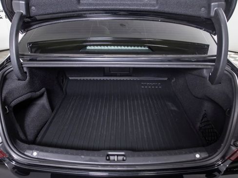 Used 2018 Volvo S90 T5 Momentum w/ Convenience Package image 8