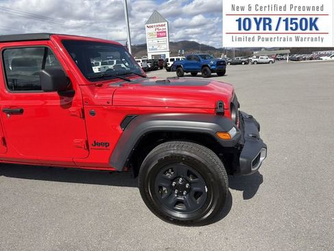 Used 2024 Jeep Gladiator Sport image 4