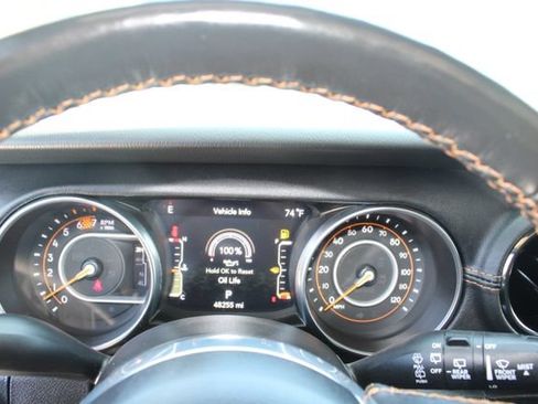 Used 2023 Jeep Wrangler Unlimited Sahara AWD/4WD image 21