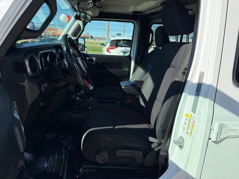 Used 2019 Jeep Wrangler Unlimited Sport S image 18