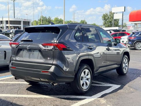 Used 2021 Toyota RAV4 LE FWD image 7