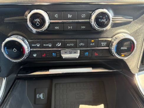 Used 2022 Ford F150 Lariat w/ Equipment Group 502A High AWD/4WD image 42