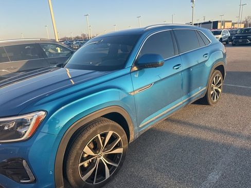 Used 2024 Volkswagen Atlas Cross Sport SEL Premium R-Line image 1