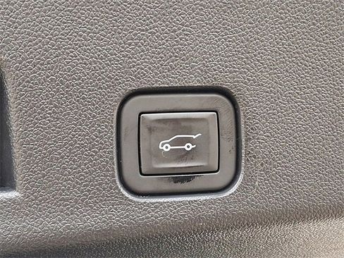 Certified 2025 Buick Enclave Preferred image 29