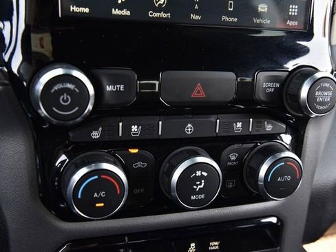 Used 2024 RAM 1500 Laramie image 17