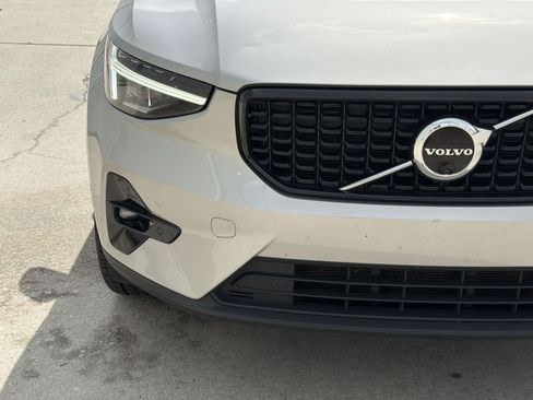 Used 2023 Volvo XC40 B4 Plus w/ Protection Package Premier FWD image 28