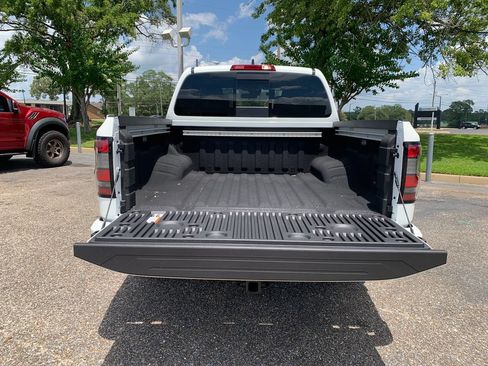 New 2026 Nissan Frontier SV w/ SV Convenience Package RWD image 5