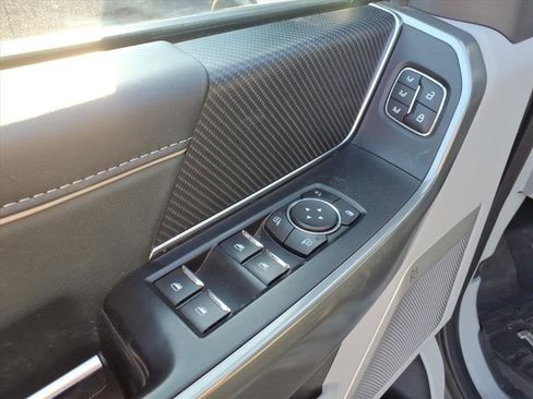 Used 2023 Ford F150 Limited image 25