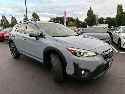 Used 2021 Subaru Crosstrek 2.5i Limited w/ Moonroof Package 1 AWD/4WD image 3