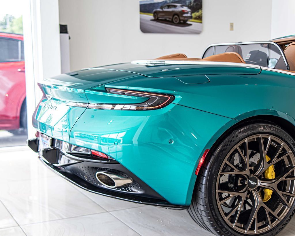 Used 2025 Aston Martin DB12 Convertible RWD image 12