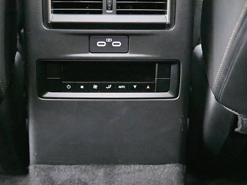 Used 2025 MAZDA CX-90 3.3 Turbo w/ Preferred Package image 23