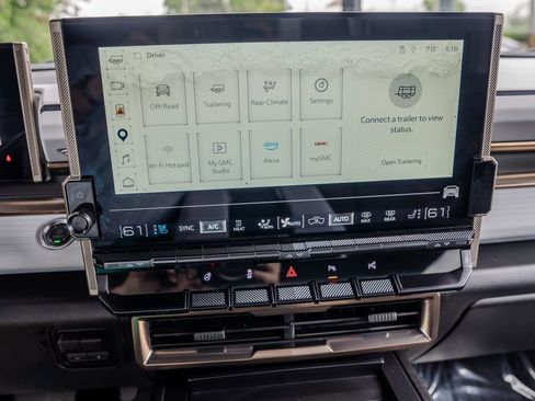 Used 2025 GMC Hummer EV 3X AWD/4WD image 10