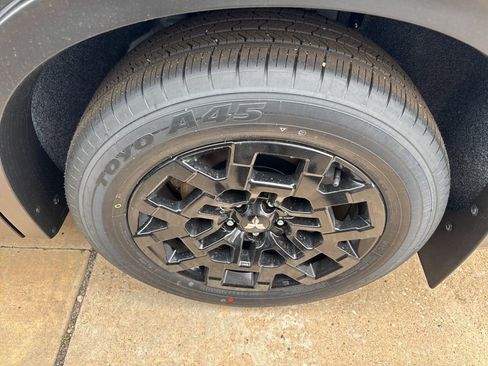 New 2026 Mitsubishi Outlander Trail Edition AWD/4WD image 44