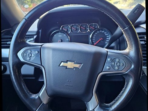 Used 2019 Chevrolet Tahoe LT image 34