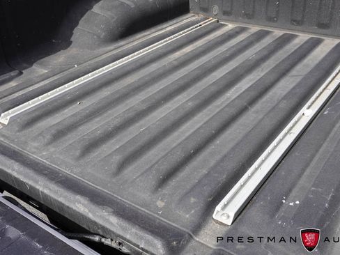 Used 2021 Nissan Frontier PRO-4X w/ Pro-4x Utility Package image 10