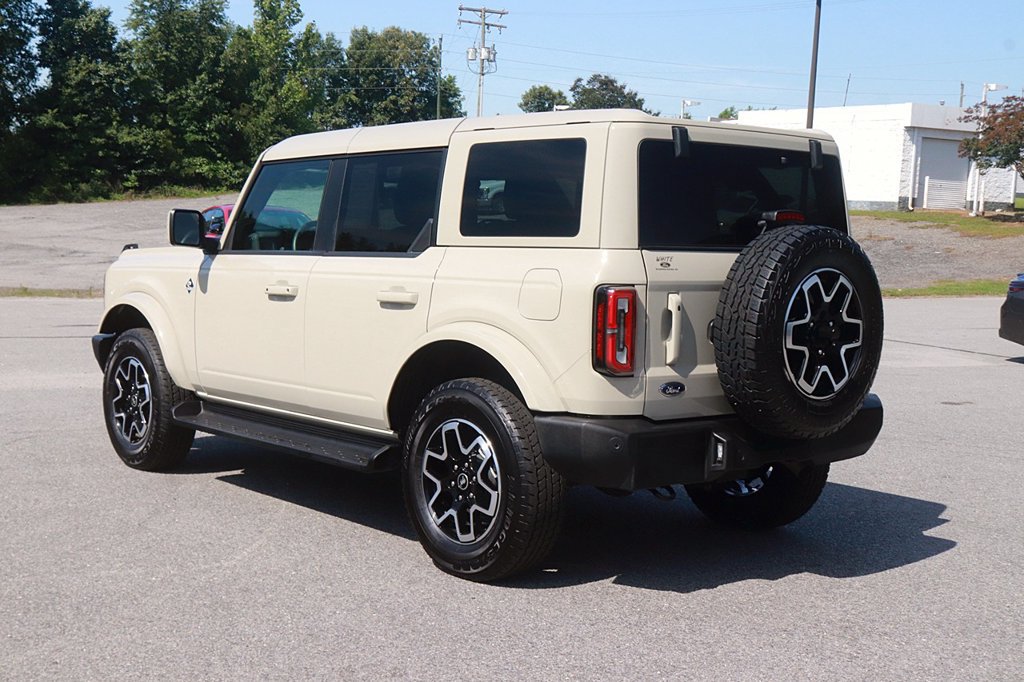 Used 2025 Ford Bronco Outer Banks AWD/4WD image 5