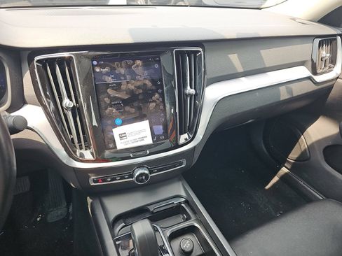 Used 2024 Volvo S60 B5 Core FWD image 5