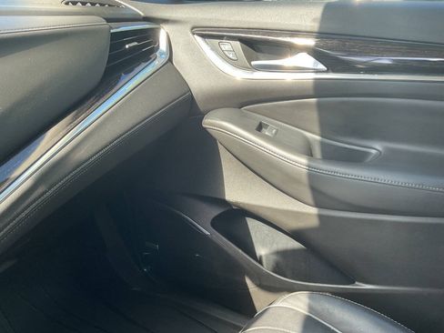 Used 2021 Buick Enclave Avenir w/ Avenir Technology Package FWD image 20