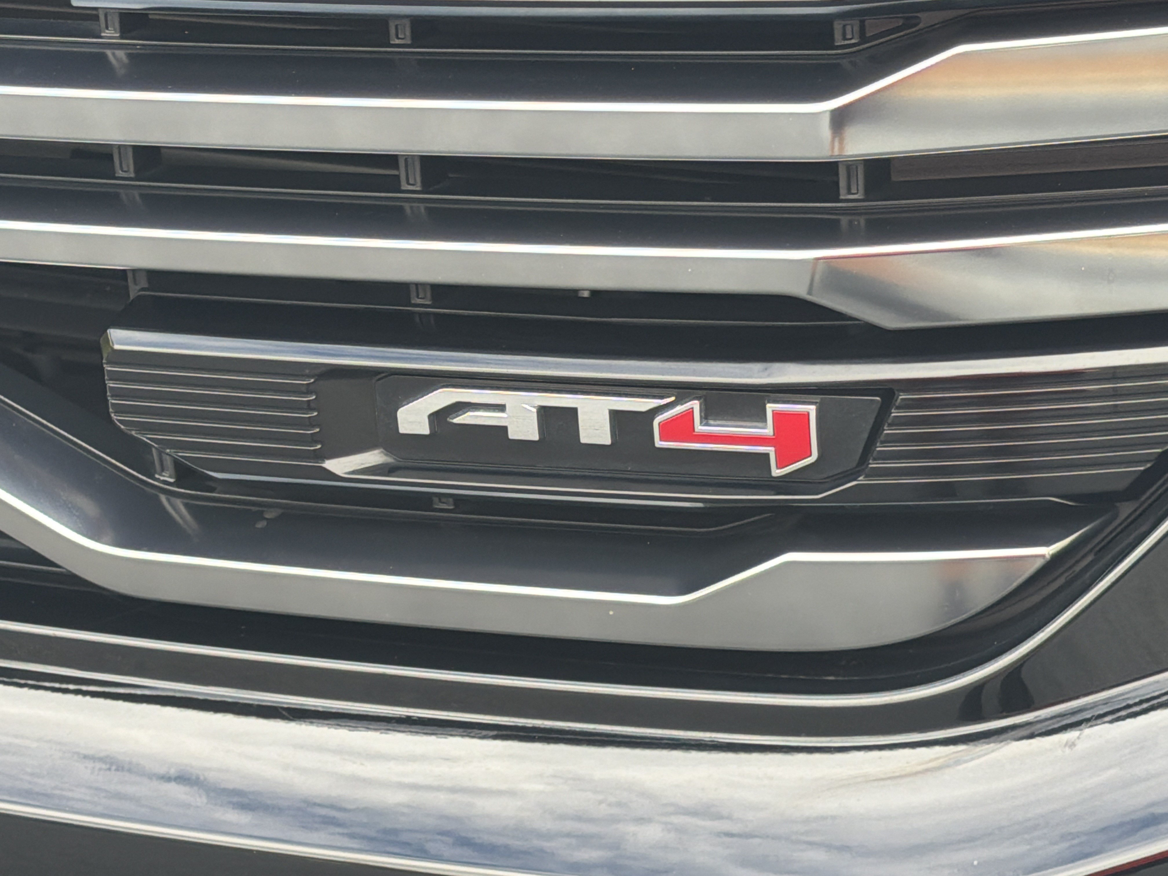 Used 2025 GMC Sierra 1500 AT4 w/ AT4 Premium Package AWD/4WD image 31