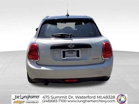 Used 2016 MINI Cooper 4-Door Hardtop FWD image 8