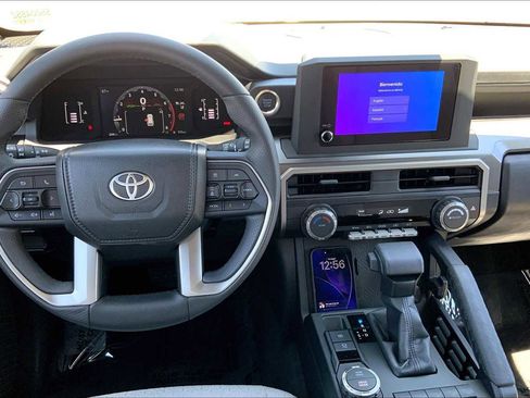 Used 2025 Toyota 4Runner SR5 image 5