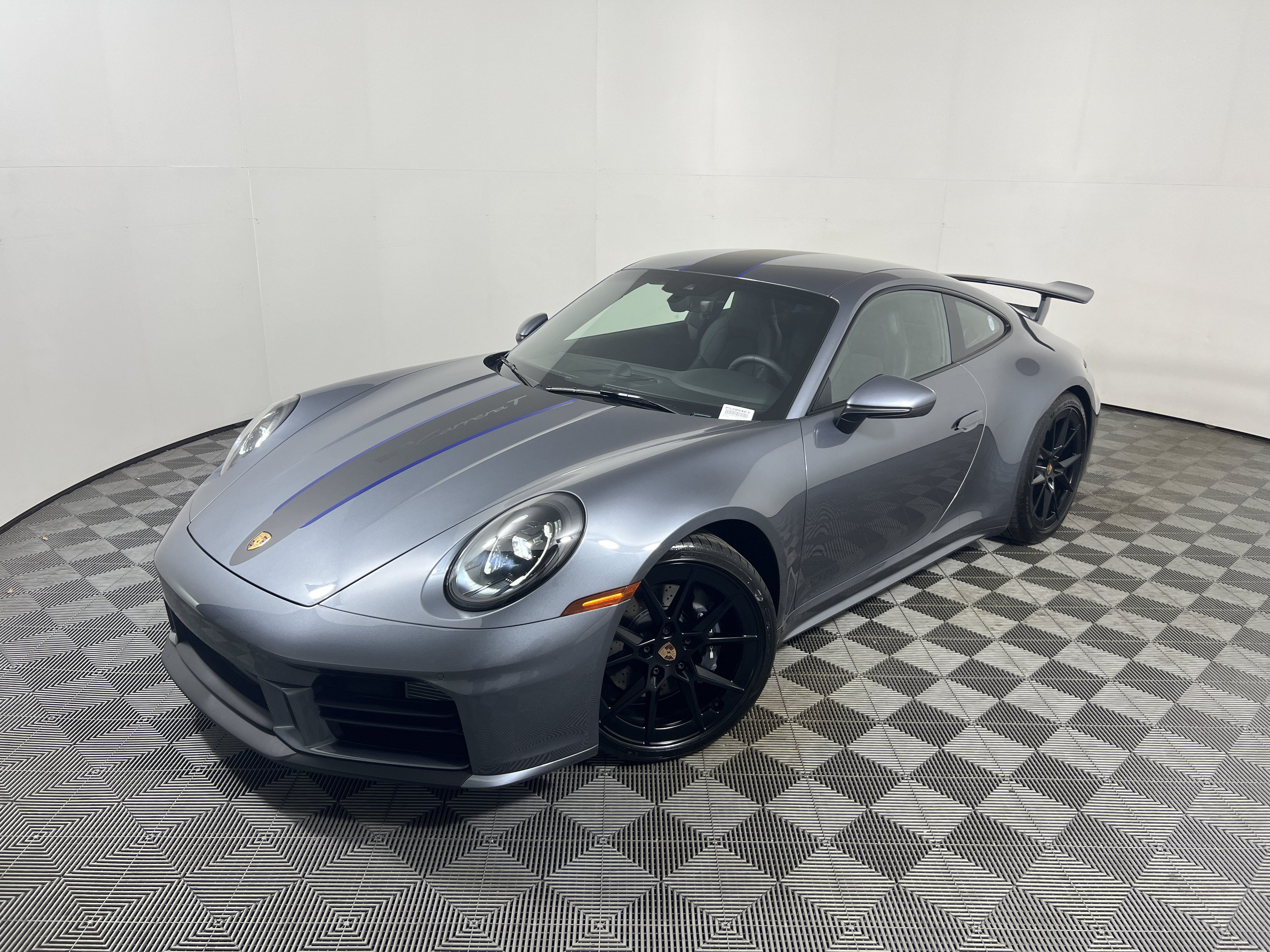 Certified 2025 Porsche 911 Carrera T RWD image 1