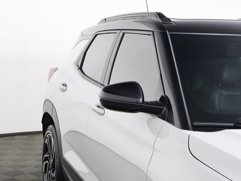 Used 2025 Chevrolet TrailBlazer RS w/ Convenience Package image 14