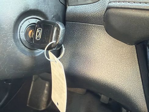 Used 2018 Honda HR-V LX image 33