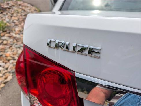 Used 2014 Chevrolet Cruze LTZ FWD image 16