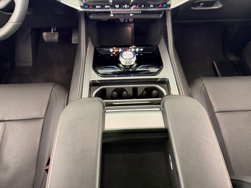 Used 2024 Jeep Wagoneer Series II image 17