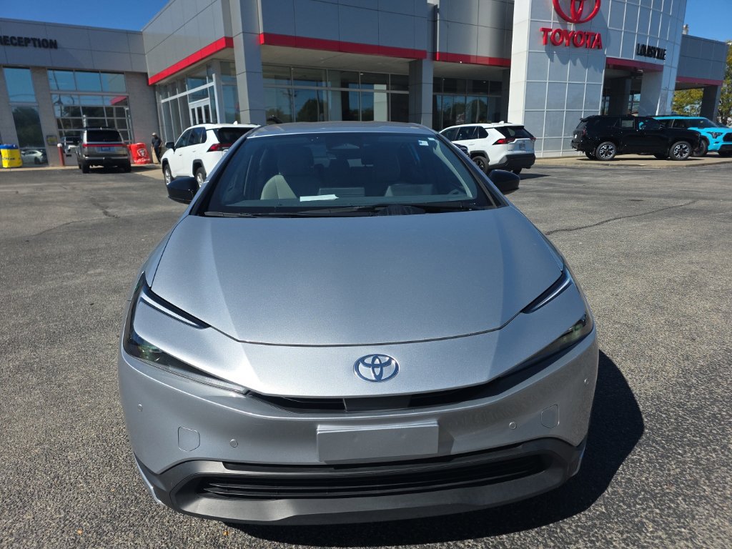 Certified 2023 Toyota Prius LE AWD/4WD image 2