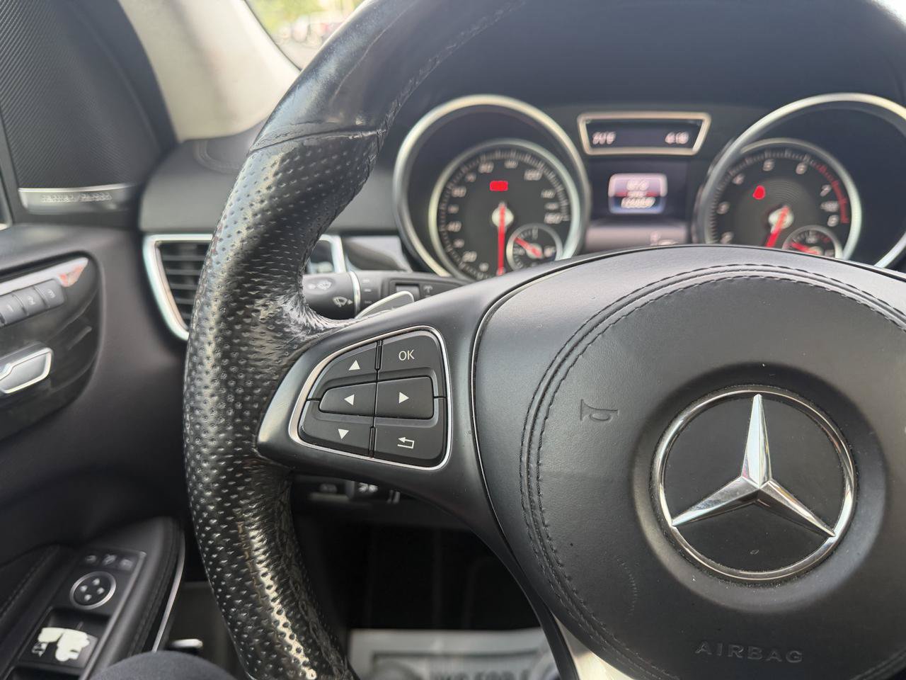 Used 2017 Mercedes-Benz GLS 550 4MATIC image 30