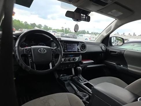 Used 2021 Toyota Tacoma SR AWD/4WD image 4