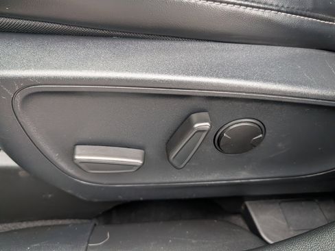 Used 2024 Ford Escape Platinum image 22