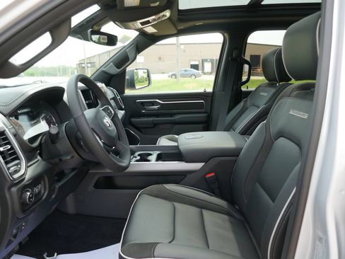 New 2026 RAM 1500 Laramie w/ Laramie Southwest Edition AWD/4WD image 17