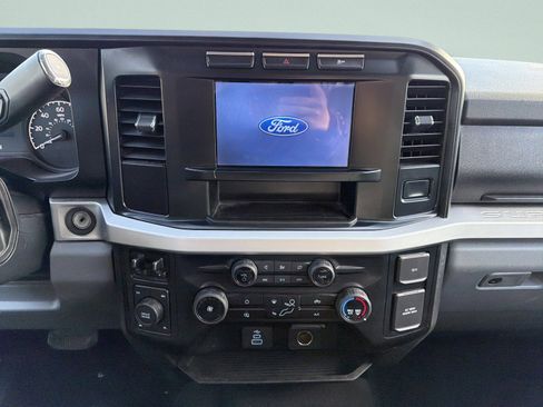 Used 2024 Ford F250 XLT image 18