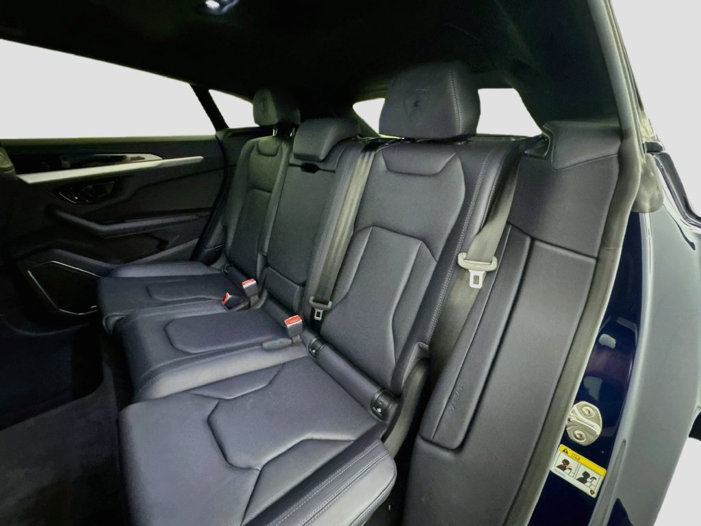 Used 2025 Lamborghini Urus SE AWD/4WD image 26